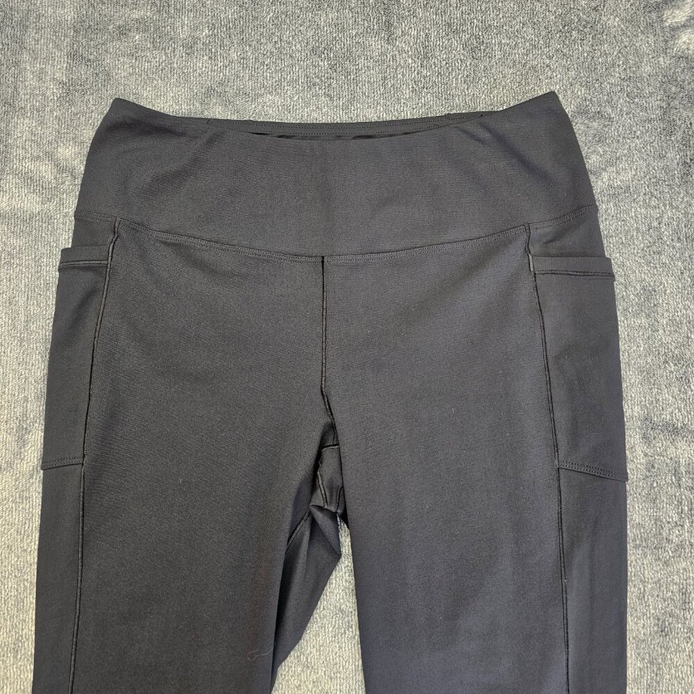 mountain hardwear Womens Medium mountain Stretch Capri leggings black 1961041 - Picture 2 of 12